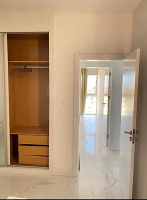 a room with an open door to a closet at Apartamento sublime c/vista top. in Praia