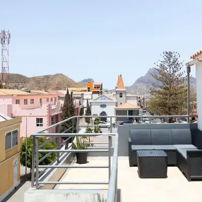 2 bdr cozy apartment in city center