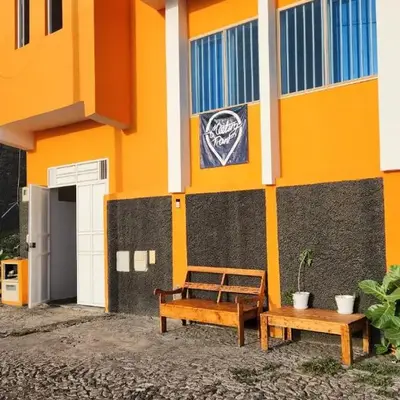 Please Read Email-Free EARLY Check In & Out-No Walk-Ins or Cash Accepted-Meeting Point Hostels