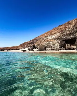a view of a beach with clear water at Ca Azul in Tarrafal