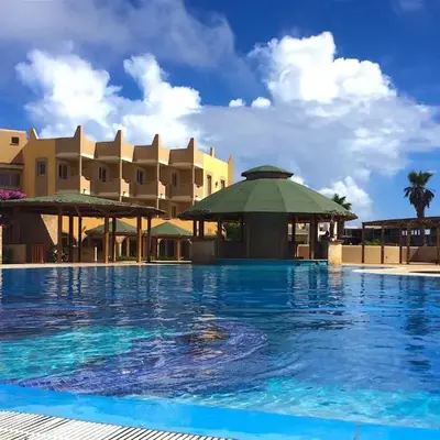 Ocean & Pool - 2 bedroom Apartment