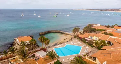 an aerial view of the beach and the ocean at Porto Antigo Hotel BB in Santa Maria
