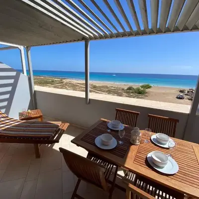 Corallo Beach Front Apartments - By Bobbywashere