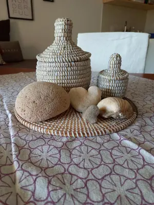 a group of vases sitting on a table at Appartamento Alma de Cri 10b, Sal Rei Estoril in Sal Rei